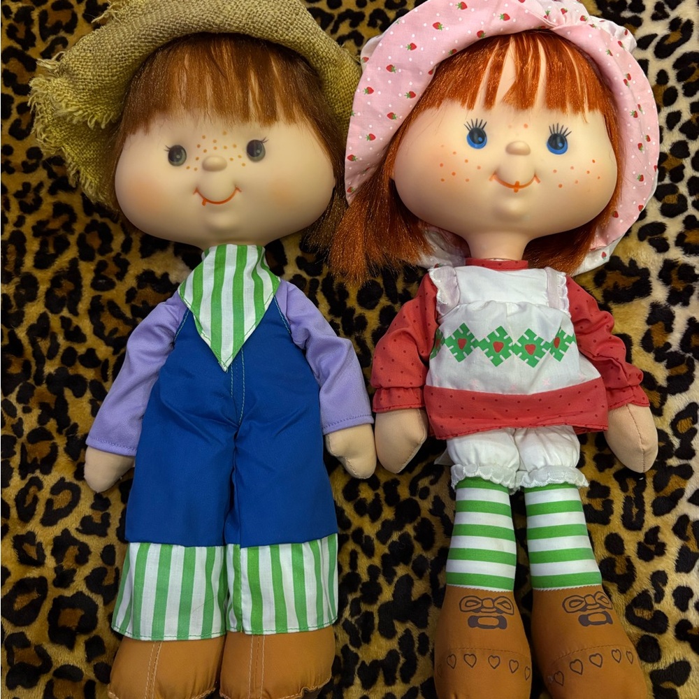 Strawberry Shortcake and Huckleberry Pie Dolls 15”